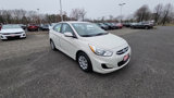 Used 2015 Hyundai Accent GLS image 2