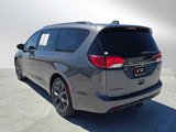 Used 2018 Chrysler Pacifica Touring Plus image 3