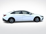 New 2025 Hyundai Elantra SE image 5