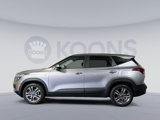 Certified 2022 Kia Seltos LX image 2