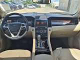 Used 2018 Ford Taurus Limited image 3