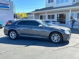 Used 2017 Chrysler 300 C image 5
