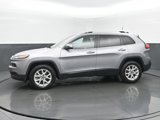 Used 2018 Jeep Cherokee Latitude Plus w/ Cold Weather Group image 2