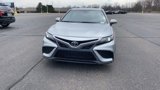 Used 2021 Toyota Camry SE image 3