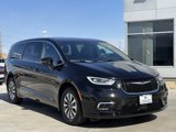 New 2025 Chrysler Pacifica Select image 2