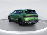 New 2025 Volkswagen Taos SE image 5