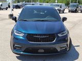 New 2025 Chrysler Pacifica Select image 2