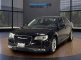 Used 2018 Chrysler 300 Touring L image 3