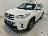 Used 2017 Toyota Highlander XLE image 3