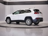 Certified 2015 Jeep Cherokee Latitude w/ Comfort/Convenience Group image 3