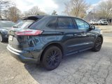 Used 2024 Ford Edge SE w/ Black Appearance Package image 5