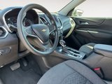 Used 2023 Chevrolet Equinox LT image 2