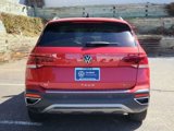 Certified 2024 Volkswagen Taos SE image 4