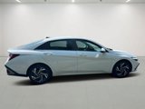 Used 2025 Hyundai Elantra SEL w/ Cargo Package image 4