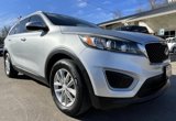 Used 2017 Kia Sorento LX w/ LX V6 Convenience Package image 3