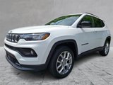 Used 2023 Jeep Compass Latitude image 3