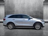 Used 2019 Kia Sorento LX image 4