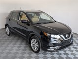 Used 2022 Nissan Rogue Sport SV image 2