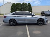 Used 2023 Volkswagen Jetta SE image 5