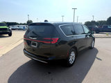 Used 2024 Chrysler Pacifica Touring-L image 3