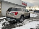 Used 2022 GMC Acadia SLE w/ Driver Convenience Package image 2