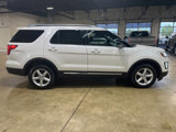 Used 2017 Ford Explorer XLT image 4