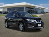 Used 2019 Nissan Rogue SV image 2