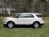 Used 2017 Ford Explorer XLT w/ Equipment Group 202A image 3