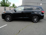 Used 2017 Toyota Highlander SE image 3