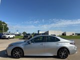 Used 2024 Toyota Camry SE image 5