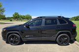 Used 2020 Jeep Cherokee Latitude Plus image 3