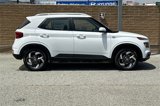 New 2025 Hyundai Venue SEL image 3