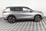 Used 2024 Mitsubishi Outlander SE image 5