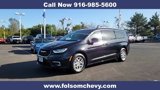 Used 2021 Chrysler Pacifica Touring-L image 5
