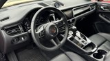 Certified 2024 Porsche Macan image 4