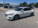 Used 2022 Nissan Altima 2.5 SV w/ SV Premium Package image 3