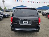 Used 2016 Dodge Grand Caravan SXT image 6
