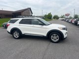Used 2022 Ford Explorer XLT w/ Equipment Group 202A image 2