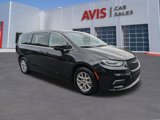 Used 2023 Chrysler Pacifica Touring-L image 3