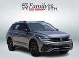 Used 2022 Volkswagen Tiguan SE R-Line image 2