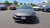 Used 2024 Hyundai Elantra SEL image 3