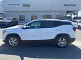 Used 2022 GMC Terrain SLE w/ Driver Convenience Package image 2