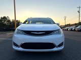 Used 2017 Chrysler Pacifica Touring-L w/ Tire & Wheel Group image 2