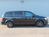 Used 2019 Dodge Grand Caravan SE w/ UConnect Hands-Free Group image 2