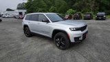 New 2024 Jeep Grand Cherokee L Altitude image 2