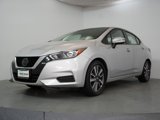 Used 2020 Nissan Versa SV image 3