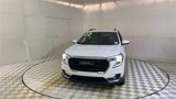 Used 2022 GMC Terrain SLE w/ Driver Convenience Package image 3