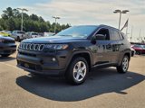 Used 2024 Jeep Compass Latitude image 3