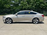 Used 2018 Honda Accord Touring image 2