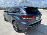 Used 2017 Toyota Highlander XLE image 5